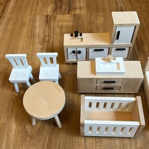Pottery Barn Kids Dollhouse Furniture
